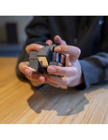 Mirror Cube - 3D puzzel met onregelmatige blokken en spiegelvlakken