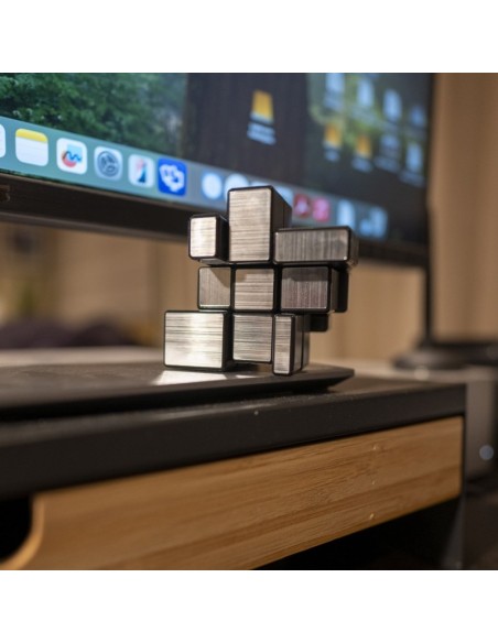 Mirror Cube - 3D puzzel met onregelmatige blokken en spiegelvlakken